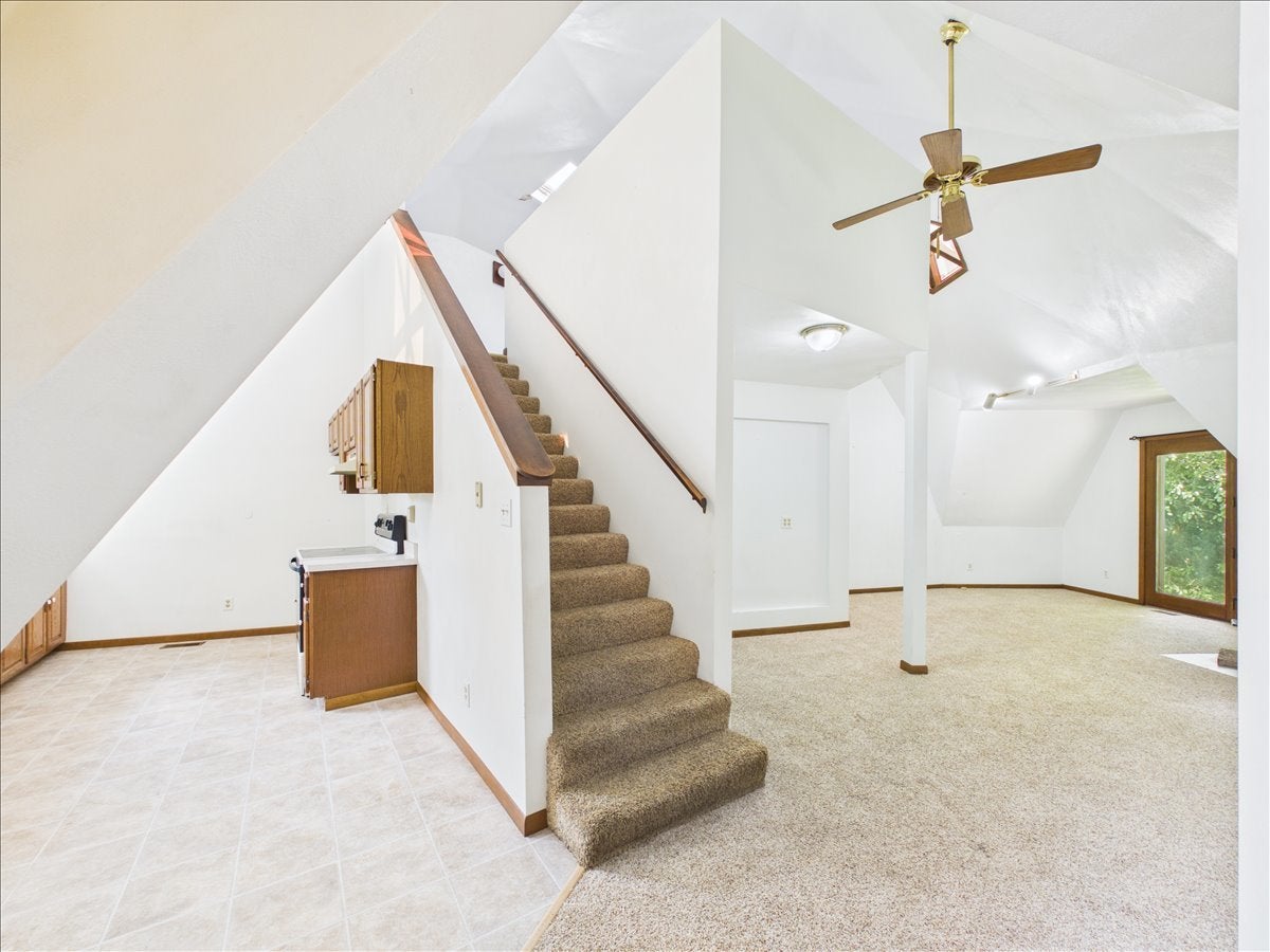 1636 Larchmont Road
