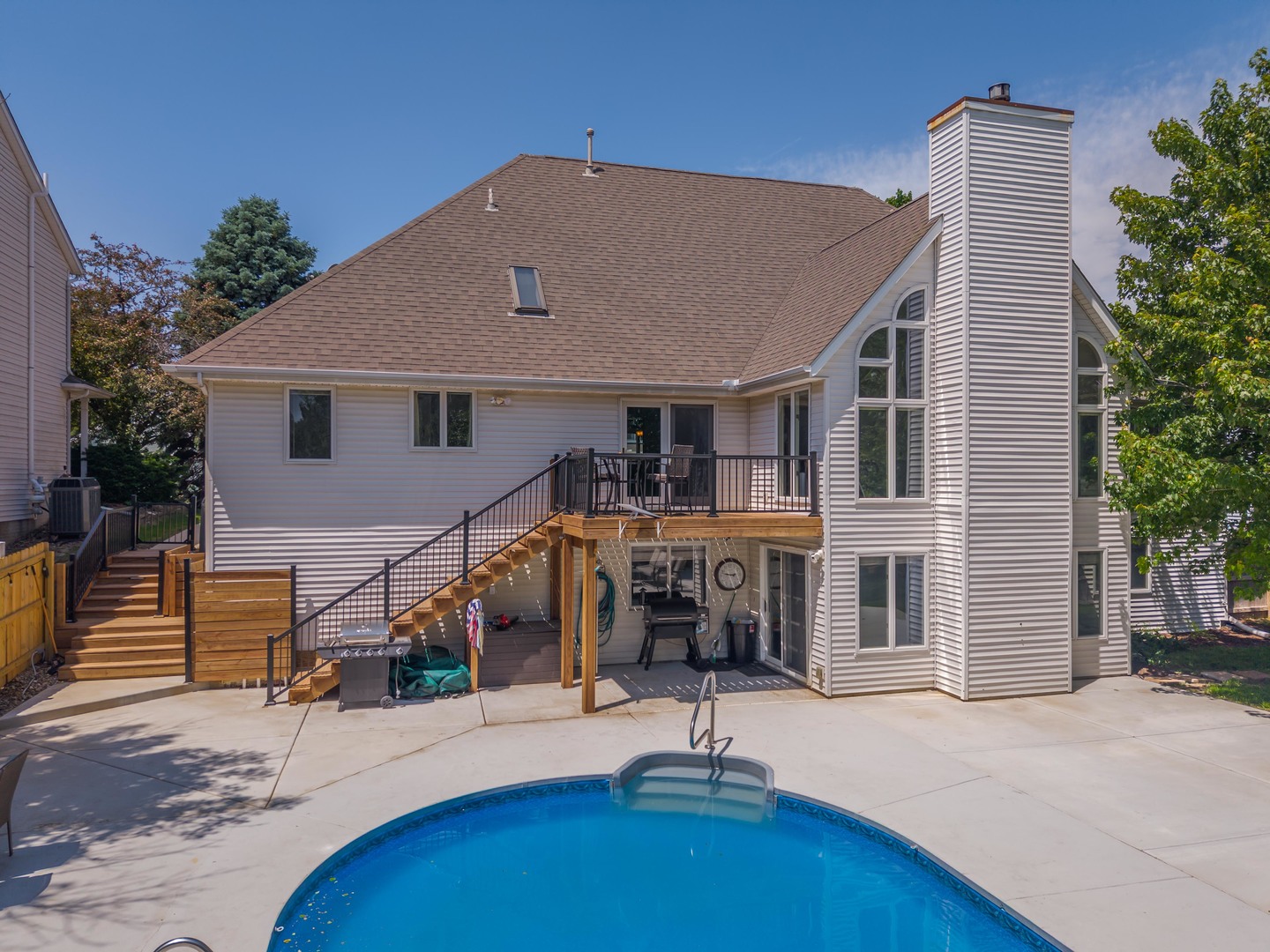9 Red Stone Court