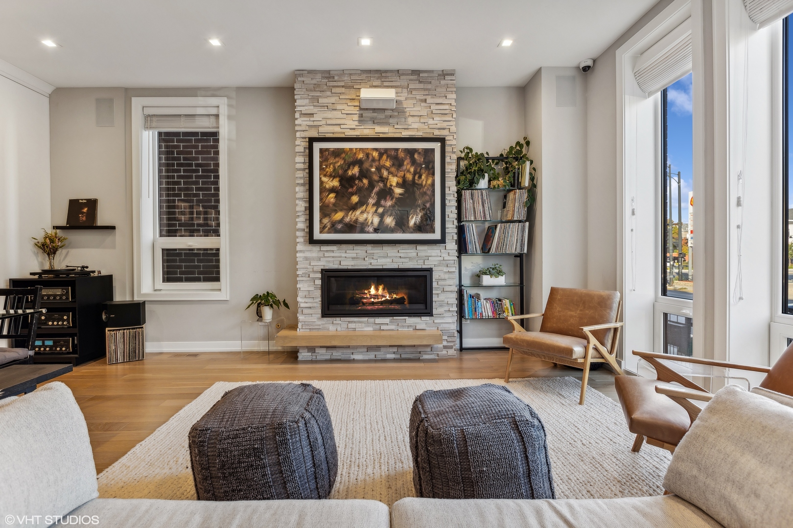 1545 W Diversey Parkway 1