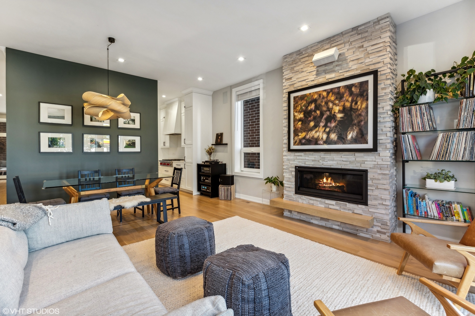 1545 W Diversey Parkway 1