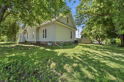 Tiny photo for 908 4th Street, Orion, IL 61273 (MLS # 12663849)