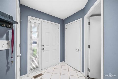 Tiny photo for 378 Lakeview Circle, Bolingbrook, IL 60440 (MLS # 12485950)