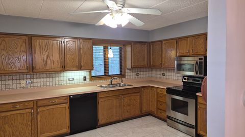 Tiny photo for 10845 S 84th Avenue #2A, Palos Hills, IL 60465 (MLS # 12499143)