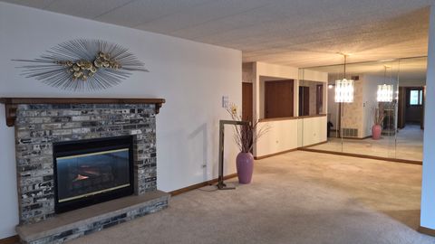 Tiny photo for 10845 S 84th Avenue #2A, Palos Hills, IL 60465 (MLS # 12499143)