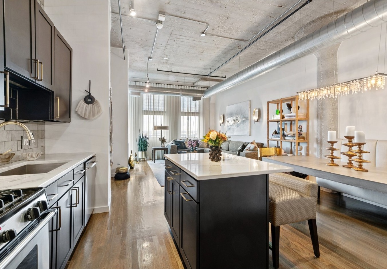 758 N Larrabee Street 809