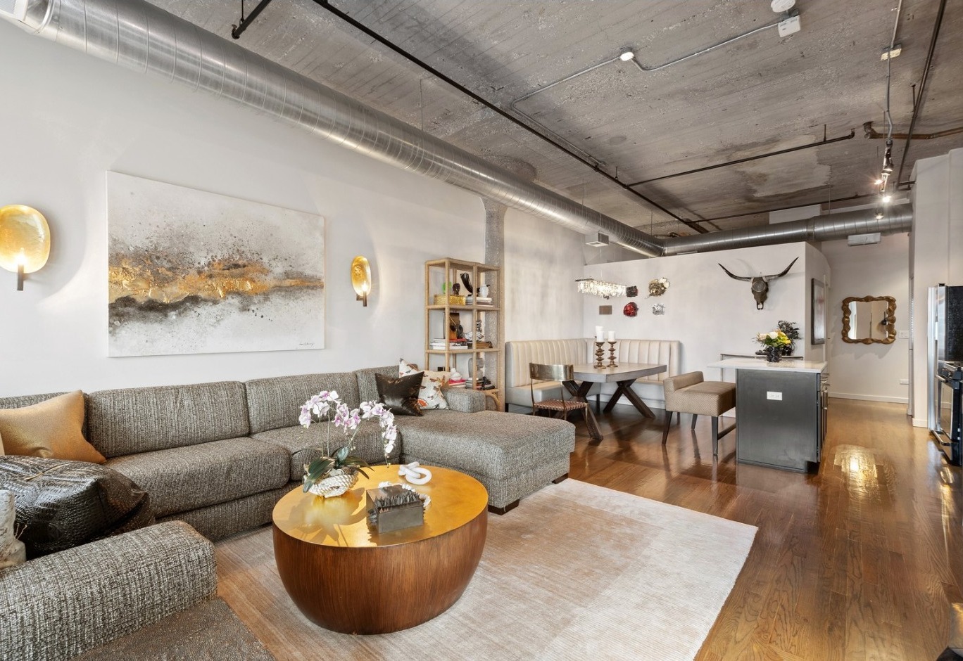 758 N Larrabee Street 809