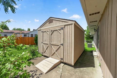 Tiny photo for 113 Ebbesen Street, DeKalb, IL 60115 (MLS # 12685511)