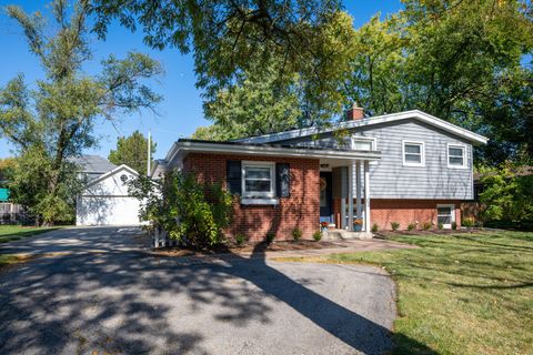 Tiny photo for 950 Brookside Lane, Deerfield, IL 60015 (MLS # 12573774)