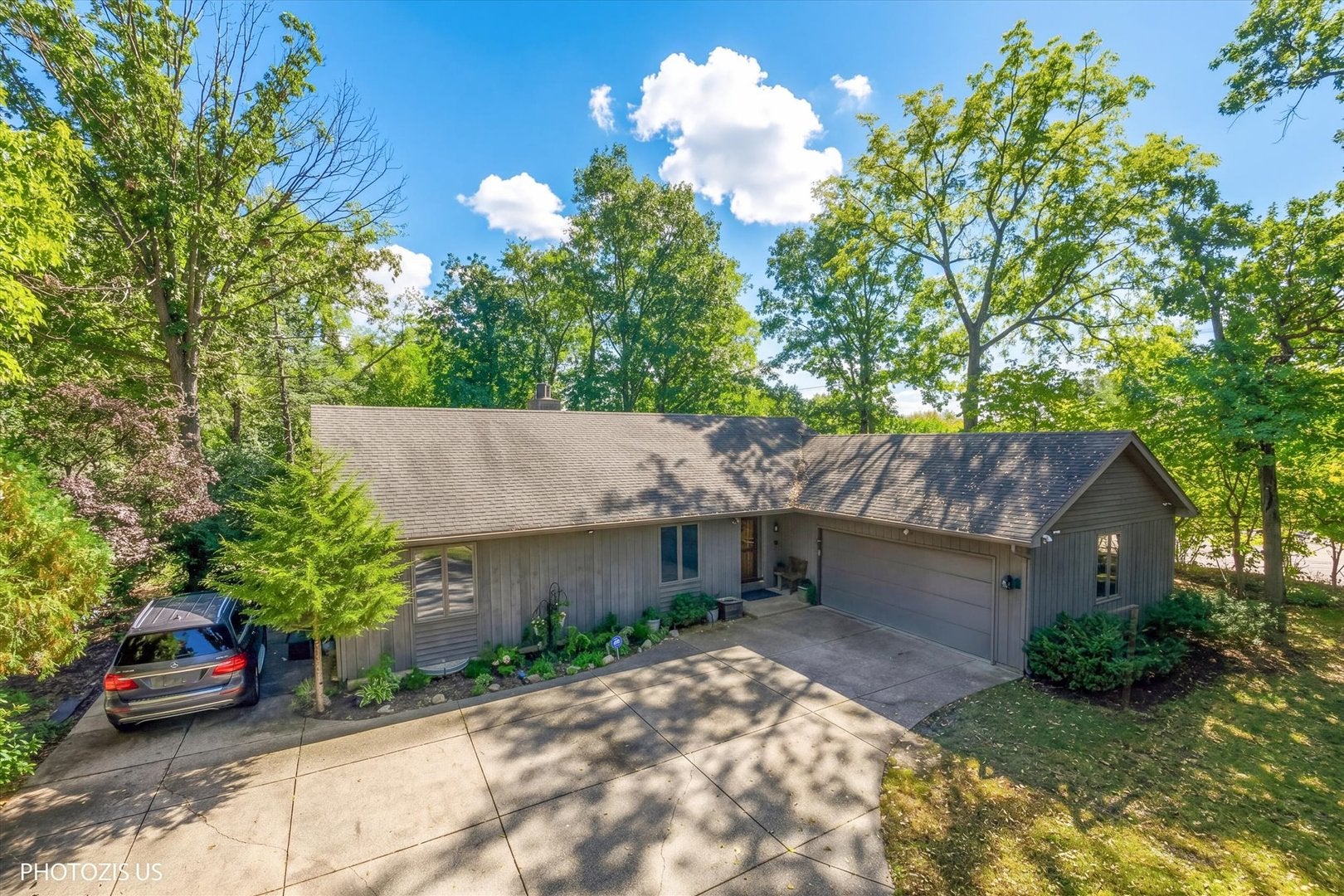 34017 N Lakeside Drive