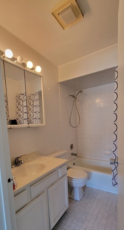 Tiny photo for 668 Pinecrest Drive #204, Prospect Heights, IL 60070 (MLS # 12741743)