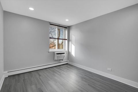 Tiny photo for 9725 S Karlov Avenue #305, Oak Lawn, IL 60453 (MLS # 12551334)