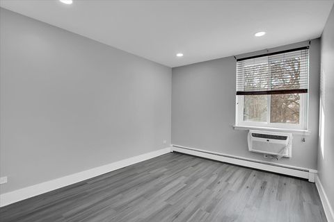 Tiny photo for 9725 S Karlov Avenue #305, Oak Lawn, IL 60453 (MLS # 12551334)