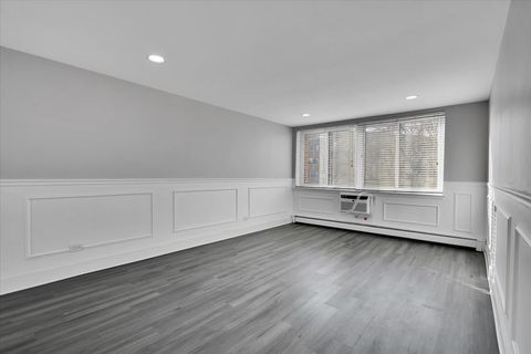 Tiny photo for 9725 S Karlov Avenue #305, Oak Lawn, IL 60453 (MLS # 12551334)