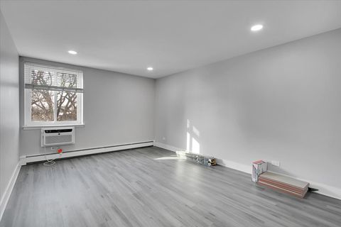 Tiny photo for 9725 S Karlov Avenue #305, Oak Lawn, IL 60453 (MLS # 12551334)