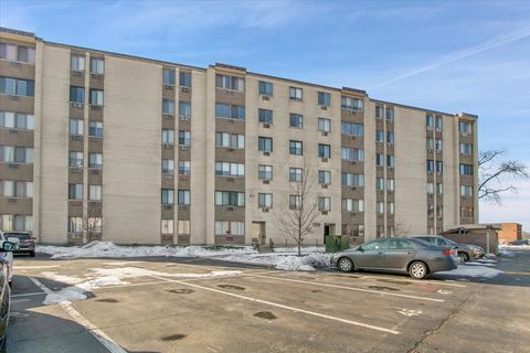 Tiny photo for 9725 S Karlov Avenue #305, Oak Lawn, IL 60453 (MLS # 12551334)