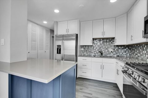 Tiny photo for 9725 S Karlov Avenue #305, Oak Lawn, IL 60453 (MLS # 12551334)