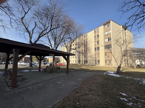 Tiny photo for 9725 S Karlov Avenue #305, Oak Lawn, IL 60453 (MLS # 12551334)
