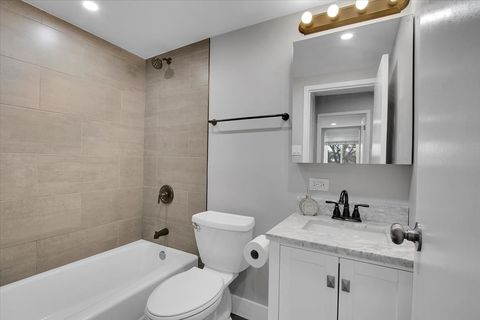 Tiny photo for 9725 S Karlov Avenue #305, Oak Lawn, IL 60453 (MLS # 12551334)