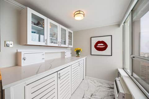 Tiny photo for 940 W Glenlake Avenue #34D, Chicago, IL 60660 (MLS # 12641824)