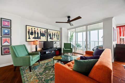 Tiny photo for 940 W Glenlake Avenue #34D, Chicago, IL 60660 (MLS # 12641824)
