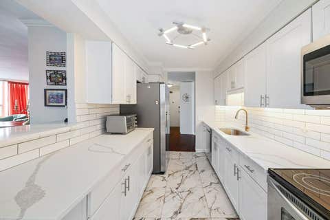 Tiny photo for 940 W Glenlake Avenue #34D, Chicago, IL 60660 (MLS # 12641824)