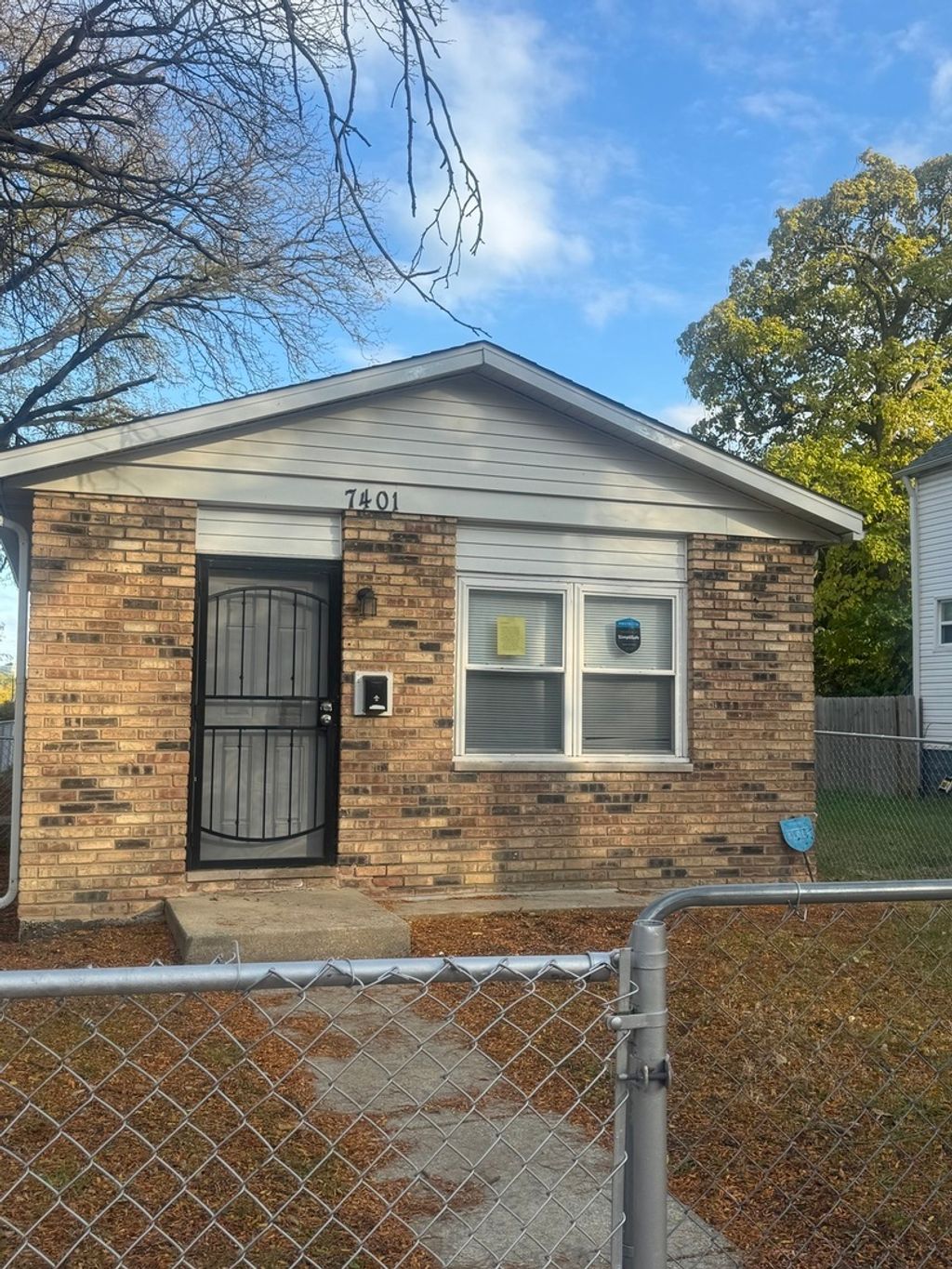 Photo for 7401 S Blackstone Avenue, Chicago, IL 60619 (MLS # 12507823)