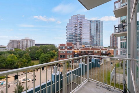 Tiny photo for 1600 S Indiana Avenue #605, Chicago, IL 60616 (MLS # 12770497)