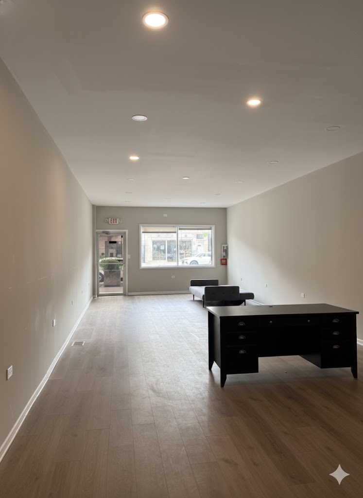 2543 W Division Street