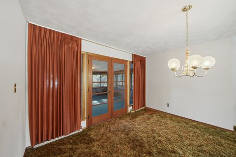 Tiny photo for 1304 Park Lane, Dixon, IL 61021 (MLS # 12503054)