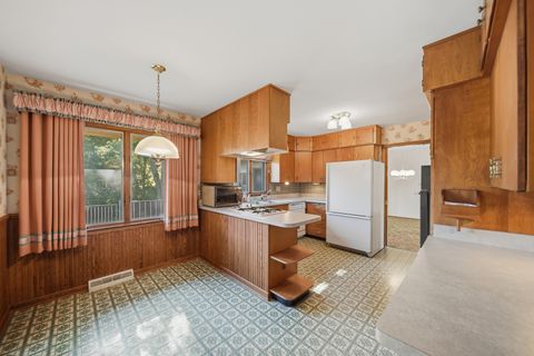 Tiny photo for 1304 Park Lane, Dixon, IL 61021 (MLS # 12503054)