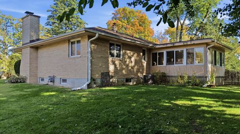 Tiny photo for 1304 Park Lane, Dixon, IL 61021 (MLS # 12503054)