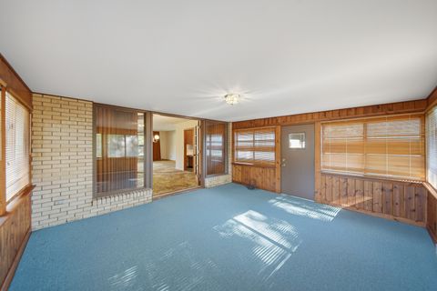 Tiny photo for 1304 Park Lane, Dixon, IL 61021 (MLS # 12503054)