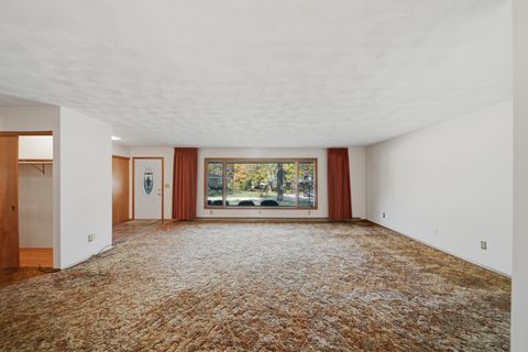 Tiny photo for 1304 Park Lane, Dixon, IL 61021 (MLS # 12503054)