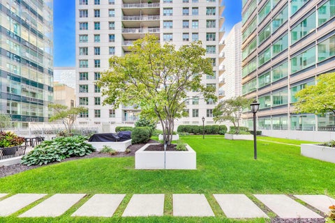 Tiny photo for 125 S Jefferson Street #1005, Chicago, IL 60661 (MLS # 12743100)