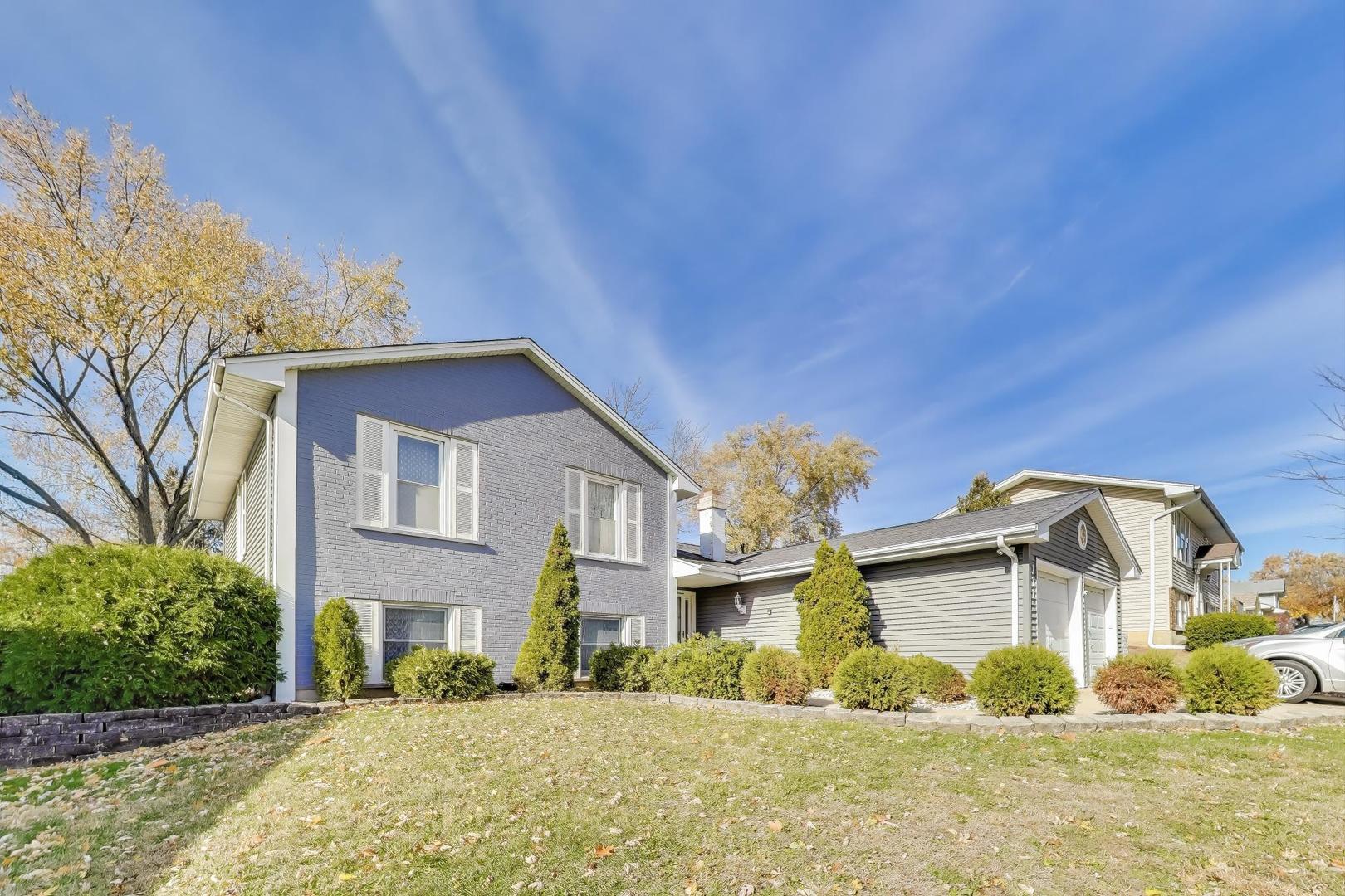 121 S Lancaster Drive