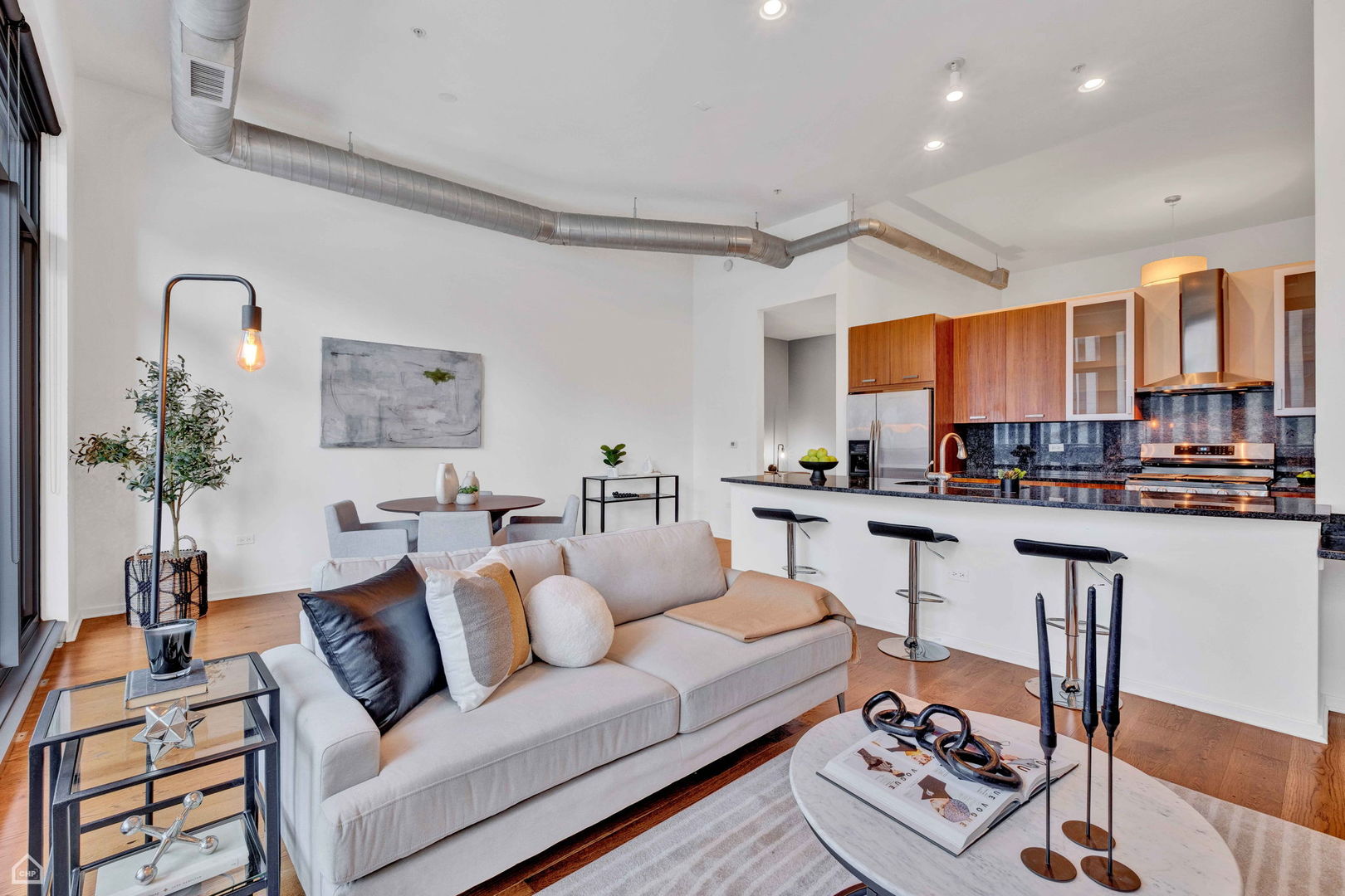 240 E Illinois Street 805
