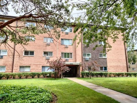 A home in Mount Prospect