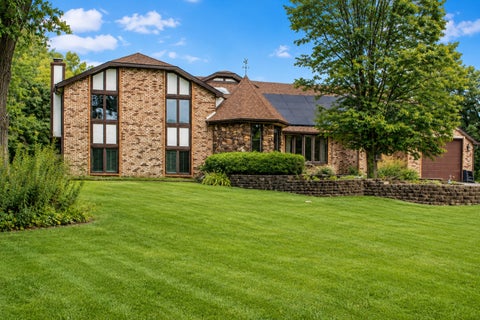 Tiny photo for 17N396 Binnie Lakes Trail, Dundee, IL 60118 (MLS # 12726218)