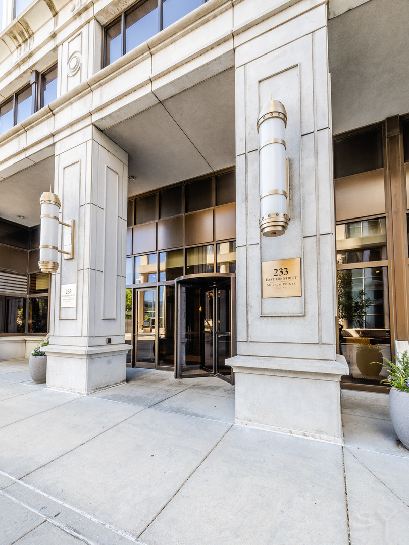 233 E 13th Street 2108