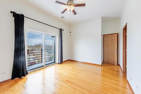 Tiny photo for 1918 W Cermak Road #4, Chicago, IL 60608 (MLS # 12515689)
