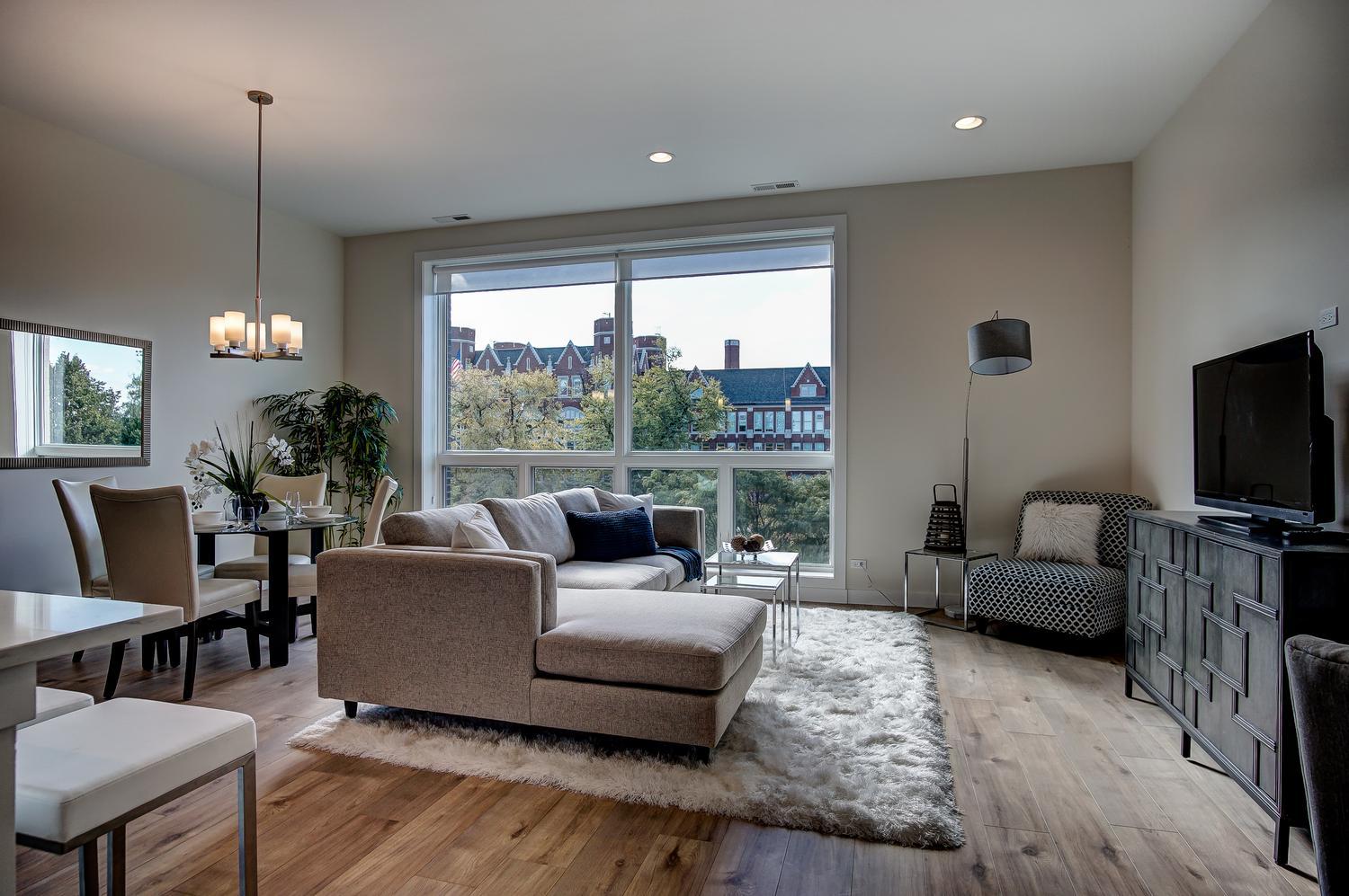 2522 W Addison Street 3E