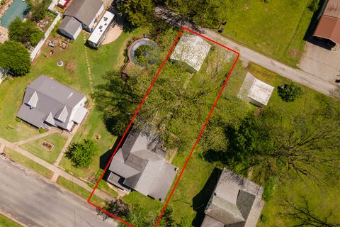 Tiny photo for 213 S Main Street, Campbell Hill, IL 62916 (MLS # 12621253)