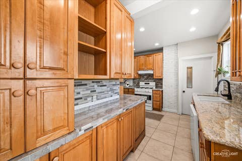 Tiny photo for 124 W Stimmel Street, West Chicago, IL 60185 (MLS # 12663028)