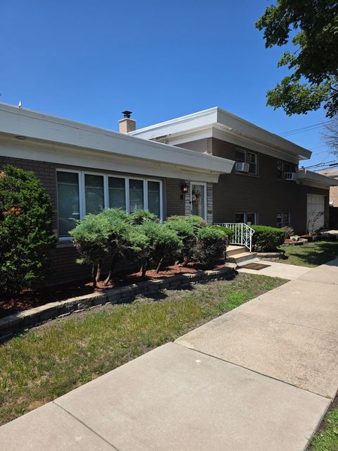 Photo of 9456 S Calumet Avenue, Chicago, IL 60619 (MLS # 12447499)