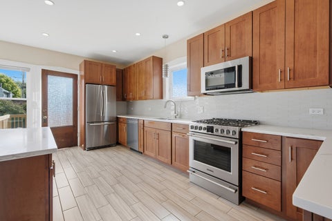 Tiny photo for 920 Wisconsin Avenue, Oak Park, IL 60304 (MLS # 12785550)
