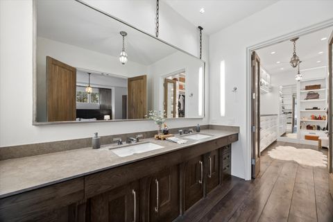 Tiny photo for 132 S Park Avenue, Hinsdale, IL 60521 (MLS # 12622643)