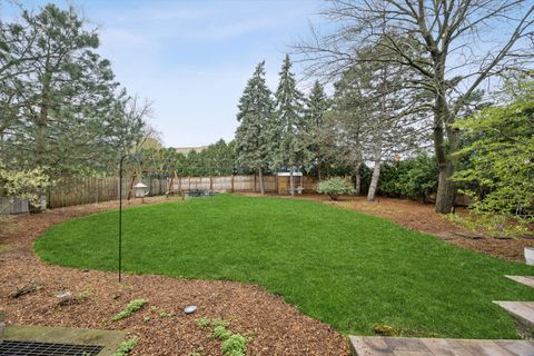 Tiny photo for 132 S Park Avenue, Hinsdale, IL 60521 (MLS # 12622643)