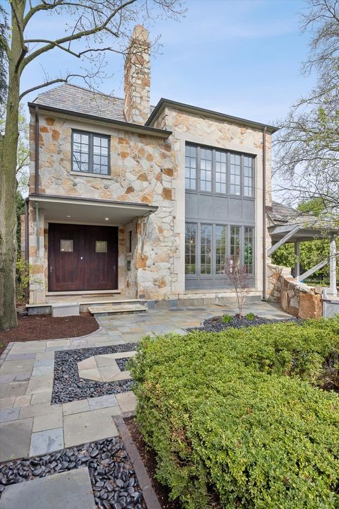 Tiny photo for 132 S Park Avenue, Hinsdale, IL 60521 (MLS # 12622643)