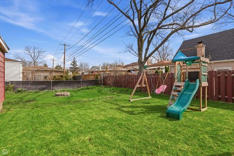 Tiny photo for 609 N Hamlin Avenue, Park Ridge, IL 60068 (MLS # 12612950)