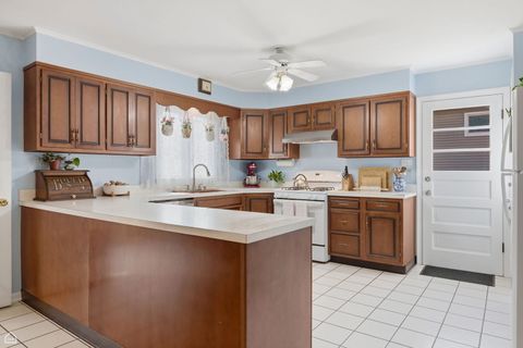 Tiny photo for 609 N Hamlin Avenue, Park Ridge, IL 60068 (MLS # 12612950)